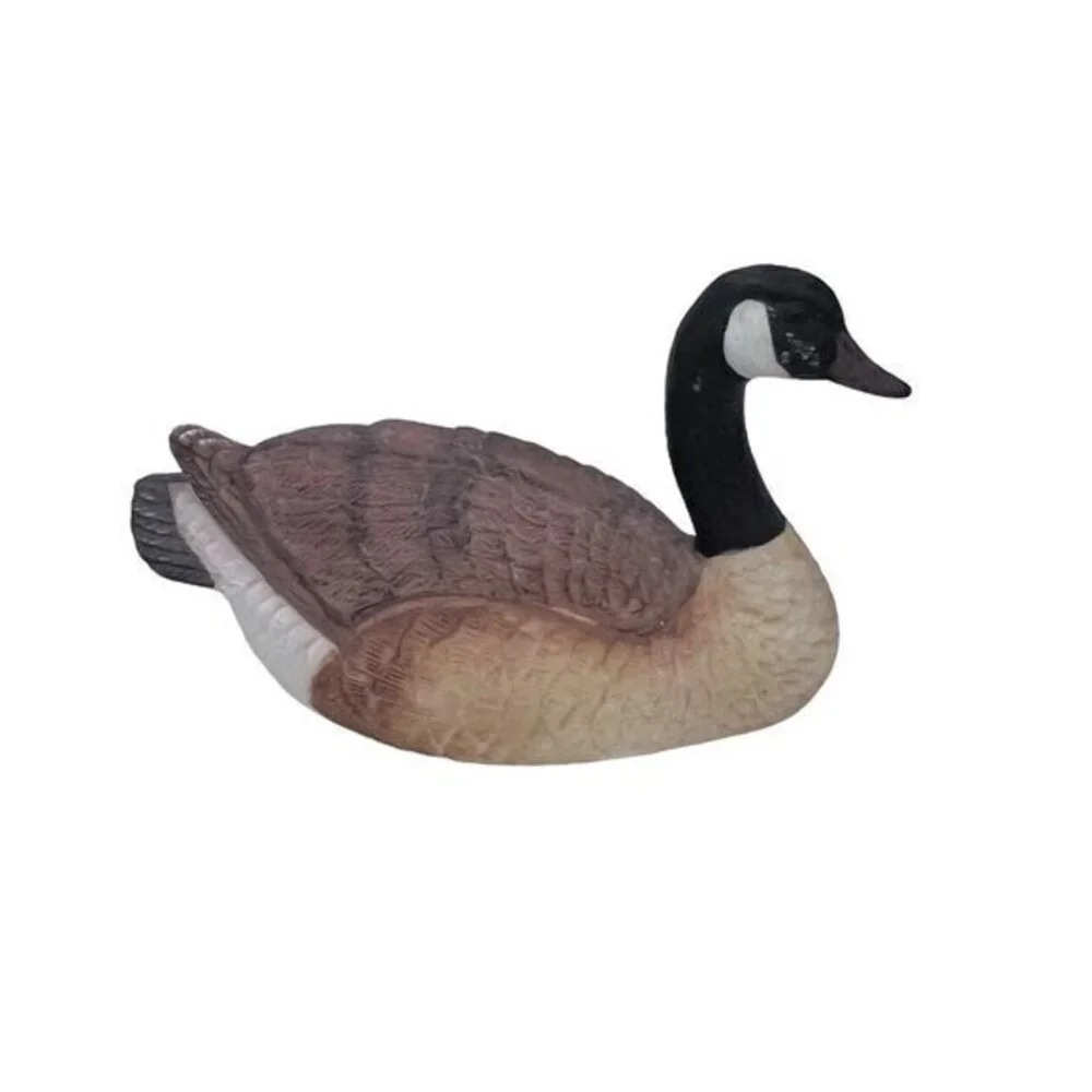 Lefton CANADA GOOSE Porcelain Bird Figurine 06591‎ Nest Egg Collection 1988